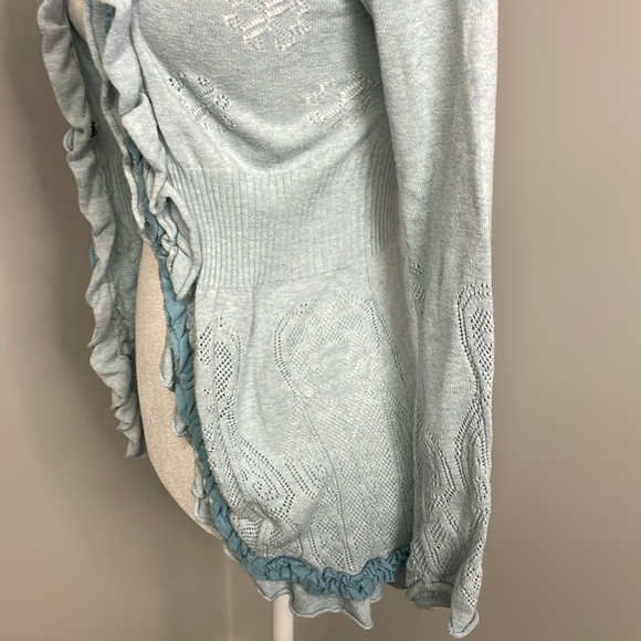 GUINEVERE Anthropologie Ruffle Romantic Cardigan Two Toned Blue Size Medium - Picture 3 of 7